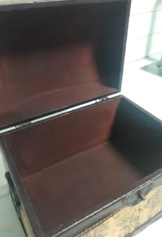 Baúl antiguo decorado