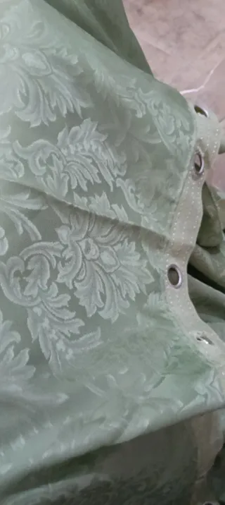 Cortinas de encaje y tela a cuadros