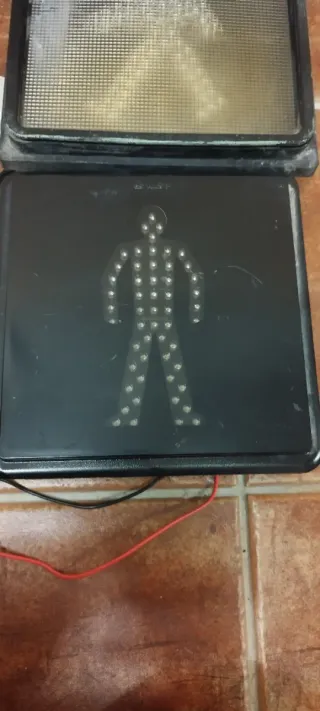 Luminaria Semáforo Peatonal LED