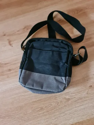 Bandolera Diesel Negra y Gris