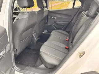 Peugeot 2008 1.5Bluehdi 110cv Allure 2022