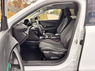 Peugeot 2008 1.5Bluehdi 110cv Allure 2022