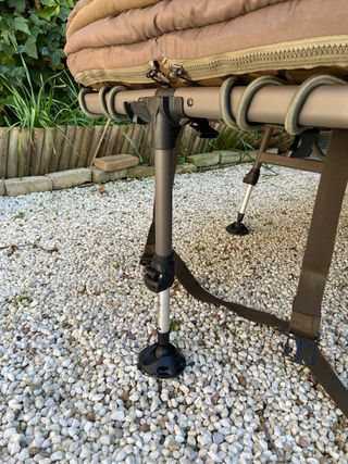 Colchoneta de pesca FOX Flatliner 6 patas