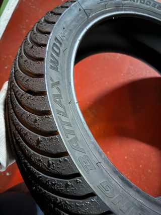 195/65 R17 Bridgestone Battlax W01