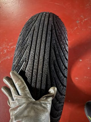 195/65 R17 Bridgestone Battlax W01