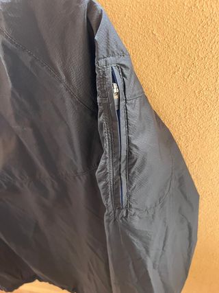 Chaqueta impermeable ligera negra Talla S
