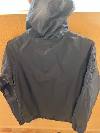 Chaqueta impermeable ligera negra Talla S