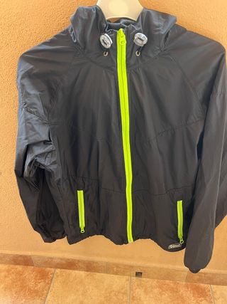Chaqueta impermeable ligera negra Talla S