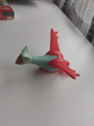 Figura Latias Pokémon