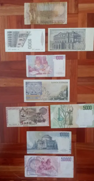 Lote di monete e banconote italiane