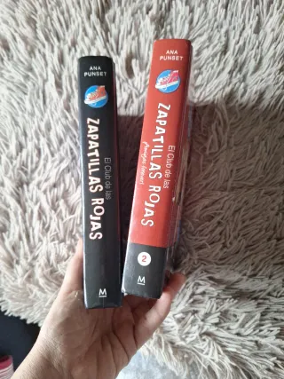 Lotede 2 libros de El club de las zapatillas rojas