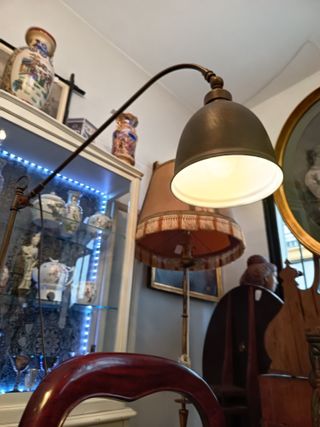 Lámpara de pie metal