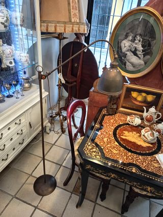 Lámpara de pie metal