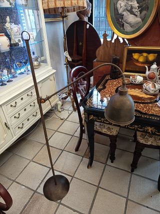 Lámpara de pie metal