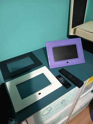 Marco Digital Energy Sistem con tres carcasas