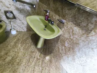 Conjunto de baño: lavabo, bidé y pedestal