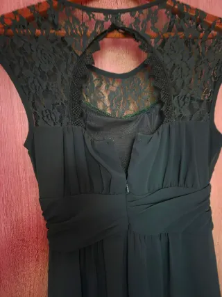 Vestido de fiesta verde con encaje