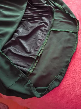 Vestido de fiesta verde con encaje