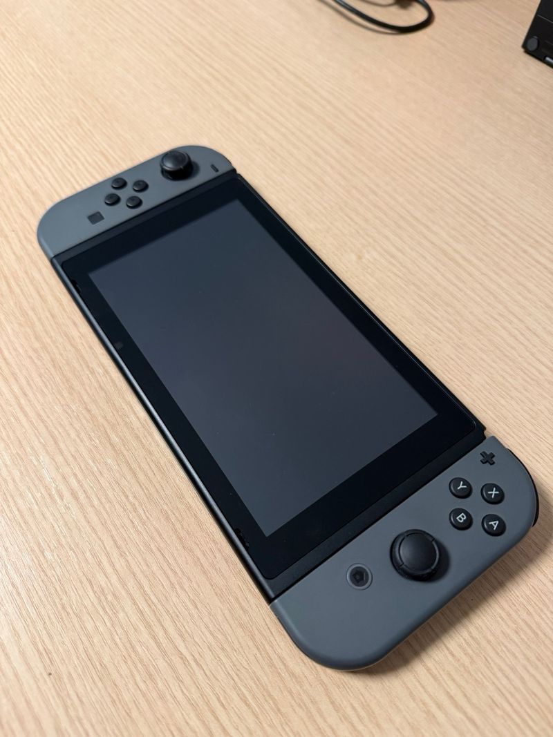 Nintendo Switch Negra y Gris no se hacen envíos afbeelding 2