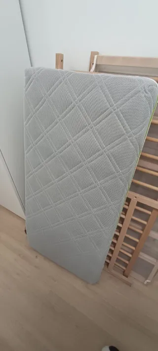 Cuna Ikea con colchón