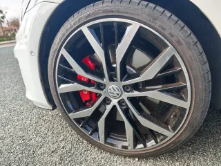 Volkswagen Golf GTI Performance DSG