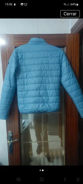 Chaqueta acolchada celeste