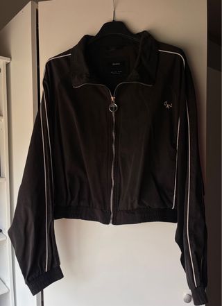 Bershka Chaquetilla Corta Negra