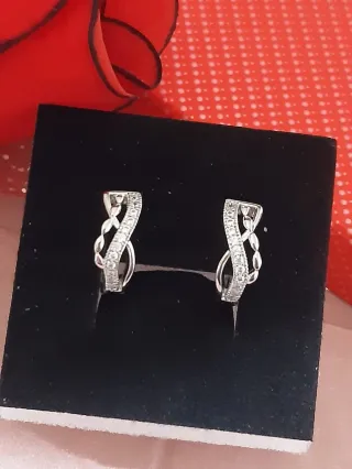 Pendientes de aro con circonitas , baño plata