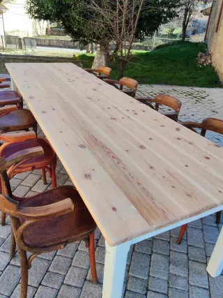 Mesa grande de madera