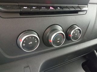 Renault Master Blue dCi L3H2