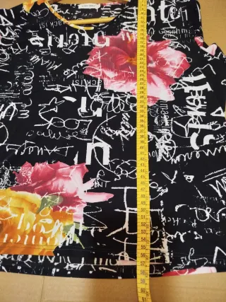 Blusa MARIA JEREZ flores y letras