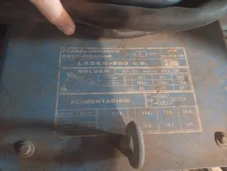 Soldadora Eléctrica LASER-250 APEL