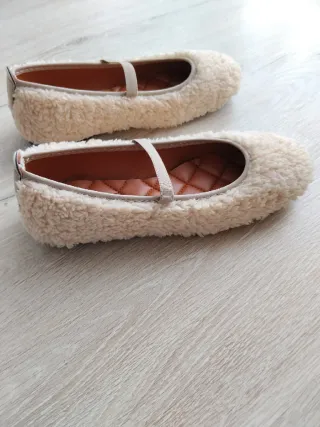 Bailarinas de borrego beige mujer