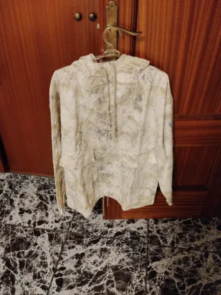 Confezione di 4 felpe Zara con diversi design