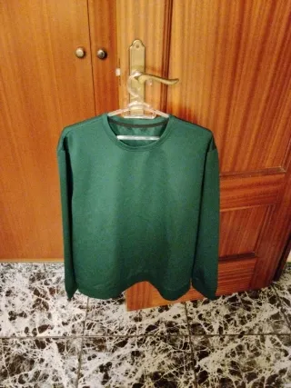 Confezione di 4 felpe Zara con diversi design