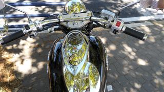 Moto Kymco Venox 250i Negra