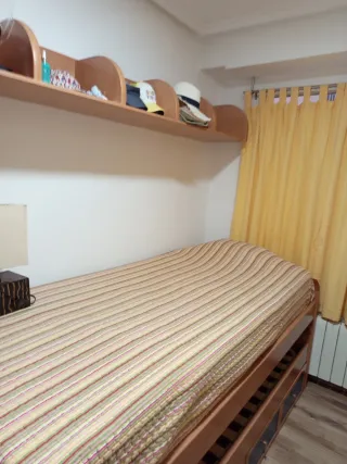 Cama madera 4 cajones grandes, estantería regalo.