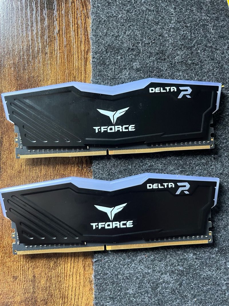 RAM T-Force Delta RGB DDR4 16GB afbeelding 2