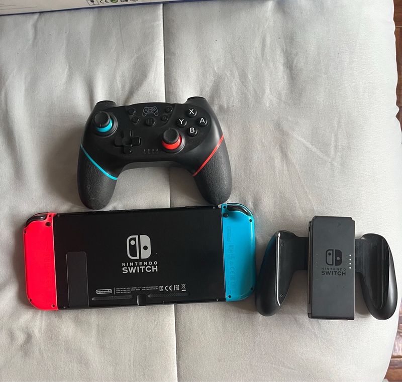 Nintendo Switch + Mando Extra afbeelding 2