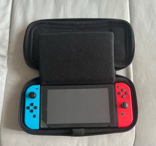 Nintendo Switch Neon Blue/Red + Mando Pro Wireless