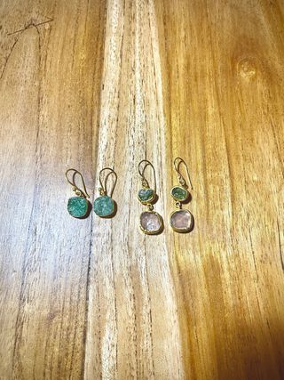 2 pares pendientes bisutería piedras naturales