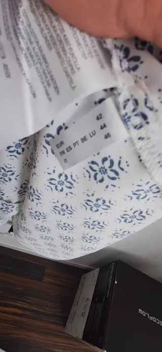 Blusa estampada con encaje