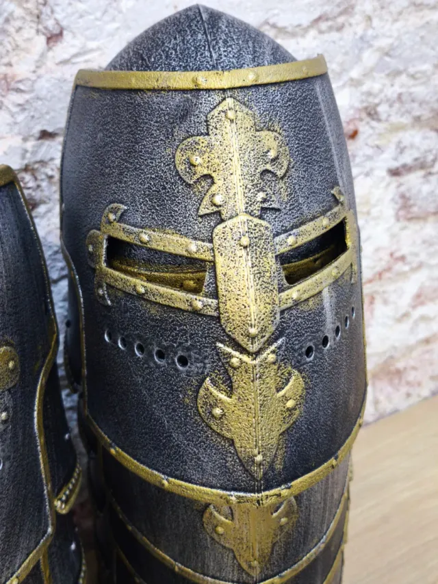 Lote 10 Cascos Caballero Medieval