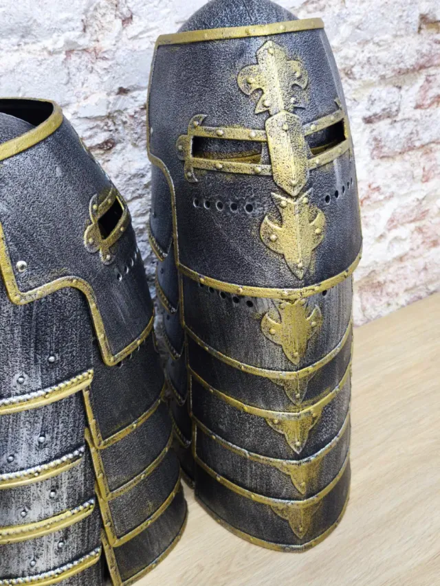 Lote 10 Cascos Caballero Medieval