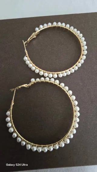 Orecchini cerchio oro perle