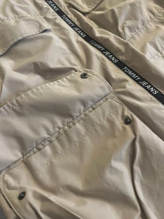 Chaqueta Tommy Jeans Beige