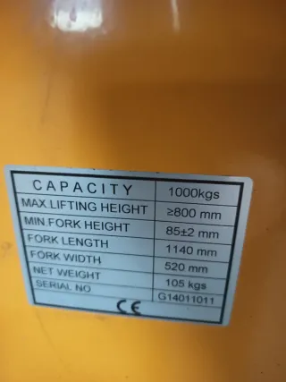 Transpaleta elevadora manual