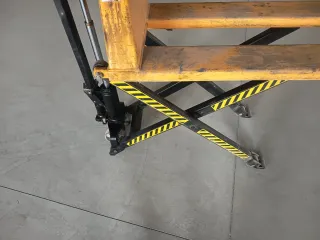Transpaleta elevadora manual