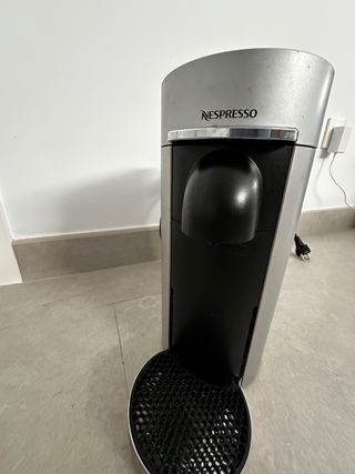 Cafetera Nespresso Vertuo Plus Eléctrica pvp 180€