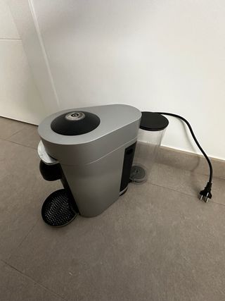 Cafetera Nespresso Vertuo Plus Eléctrica pvp 180€